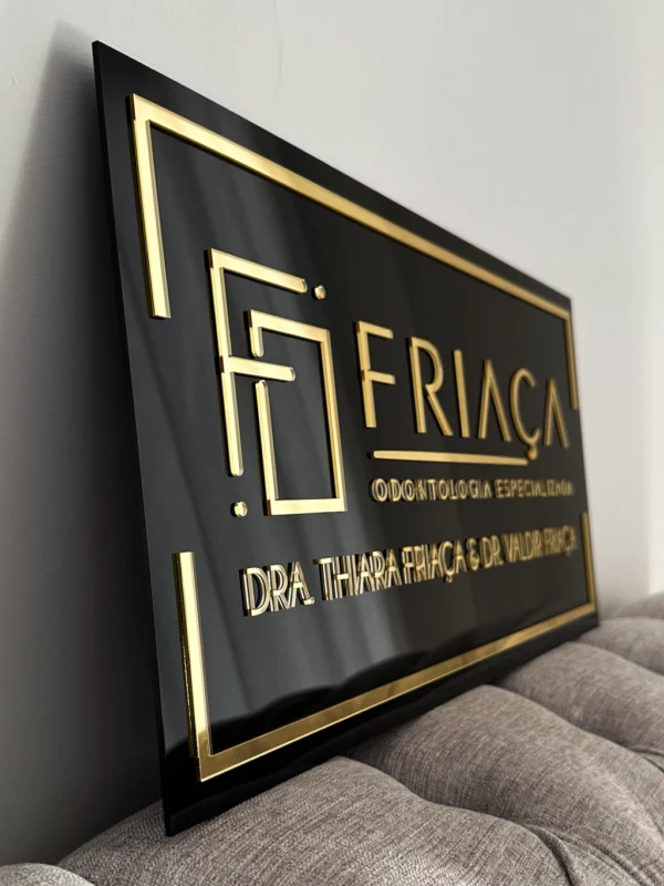 Placa Retangular com Logotipo em Acrílico - Imagem 3