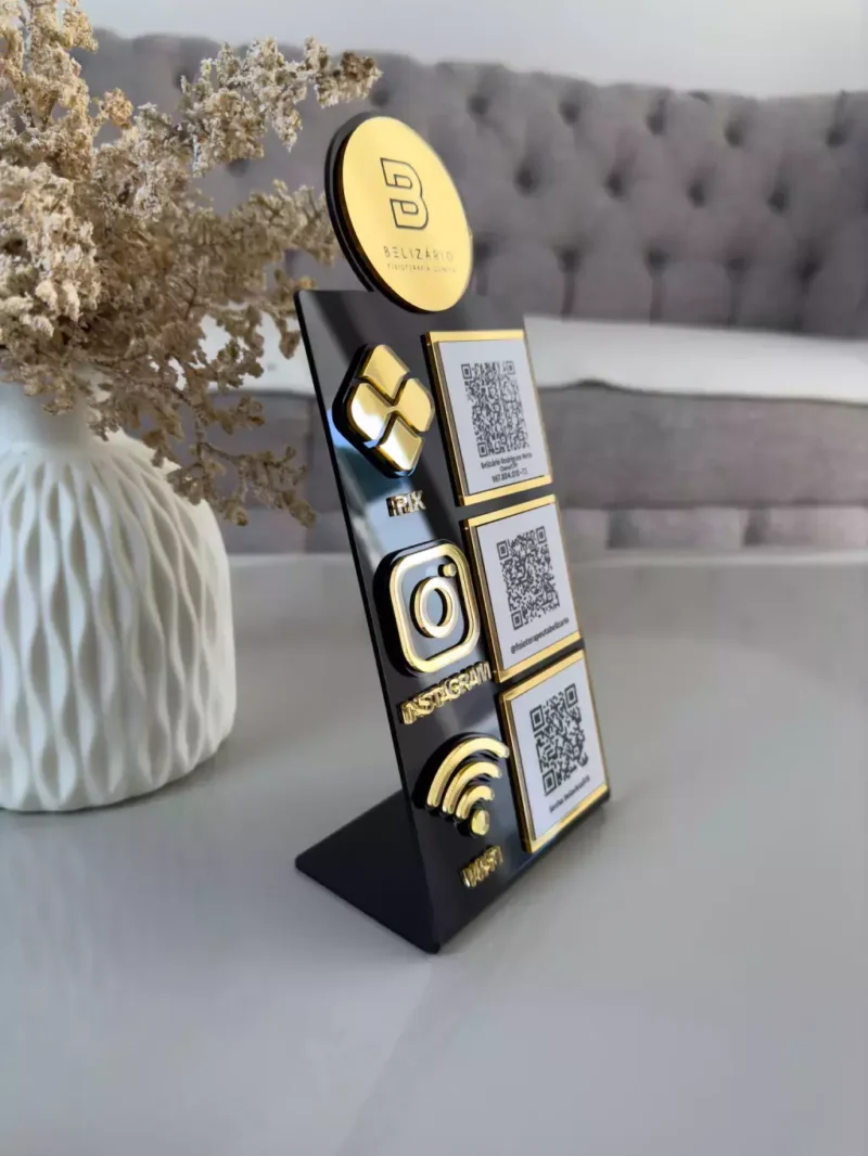 Display com 3 QR Codes Linha Triplus